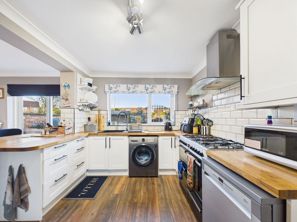 Property photo 2 of 22