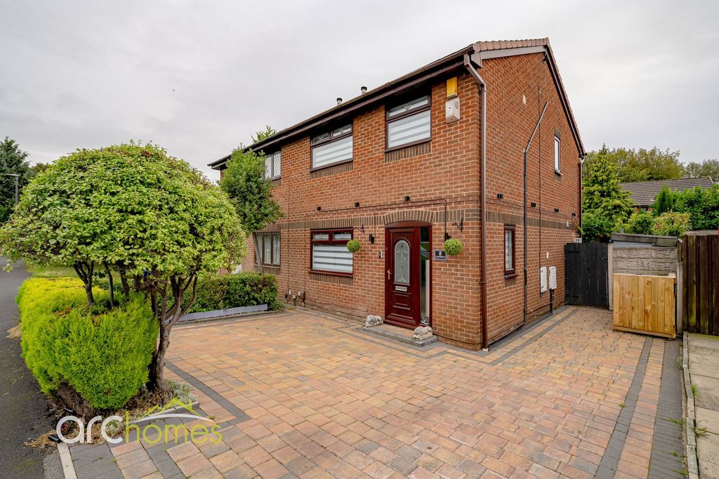 Property photo 1 of 25