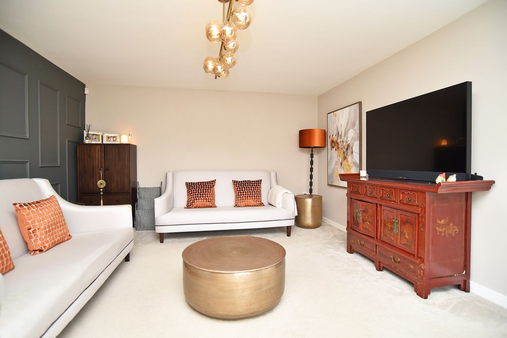 Property photo 3 of 17