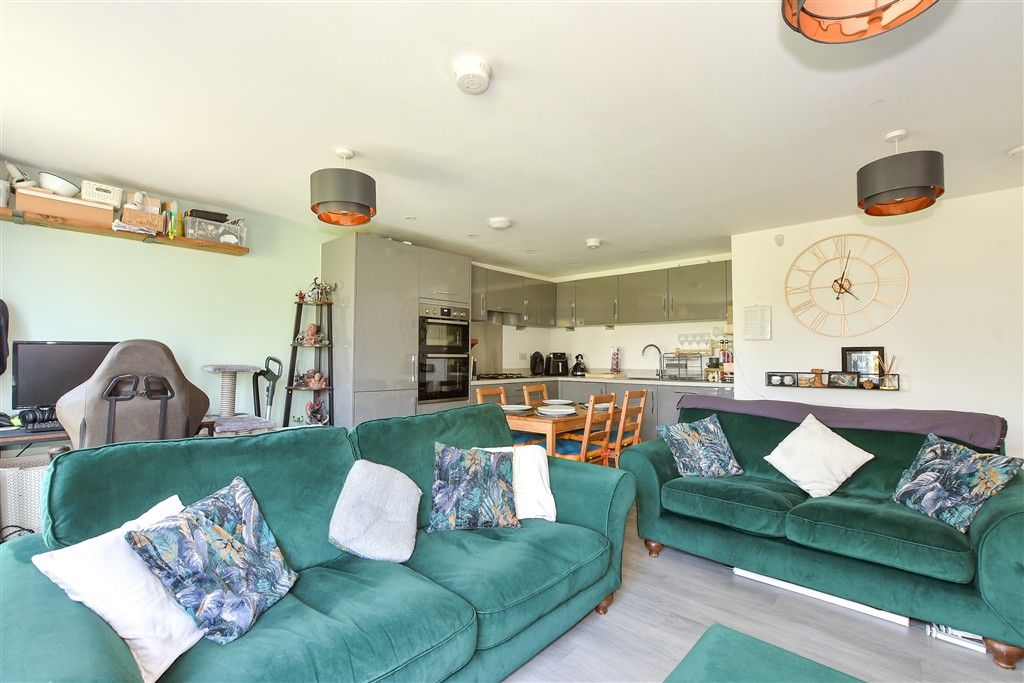 Property photo 2 of 10 Lounge/ Diner/ Kitchen