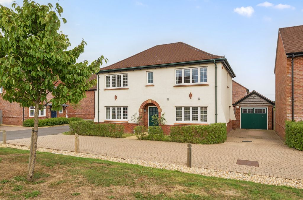 Property photo 1 of 15 1329466-4-688394A...