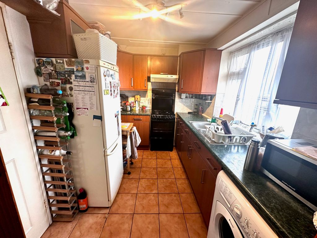 Property photo 3 of 4