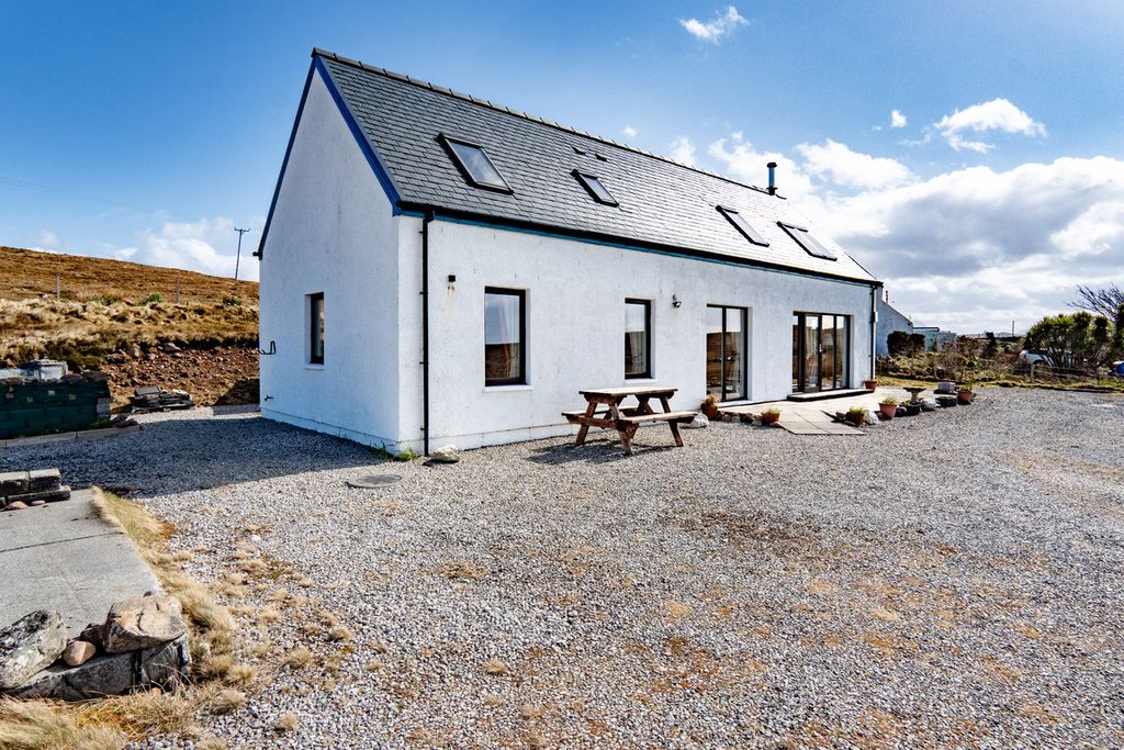 Property photo 1 of 48