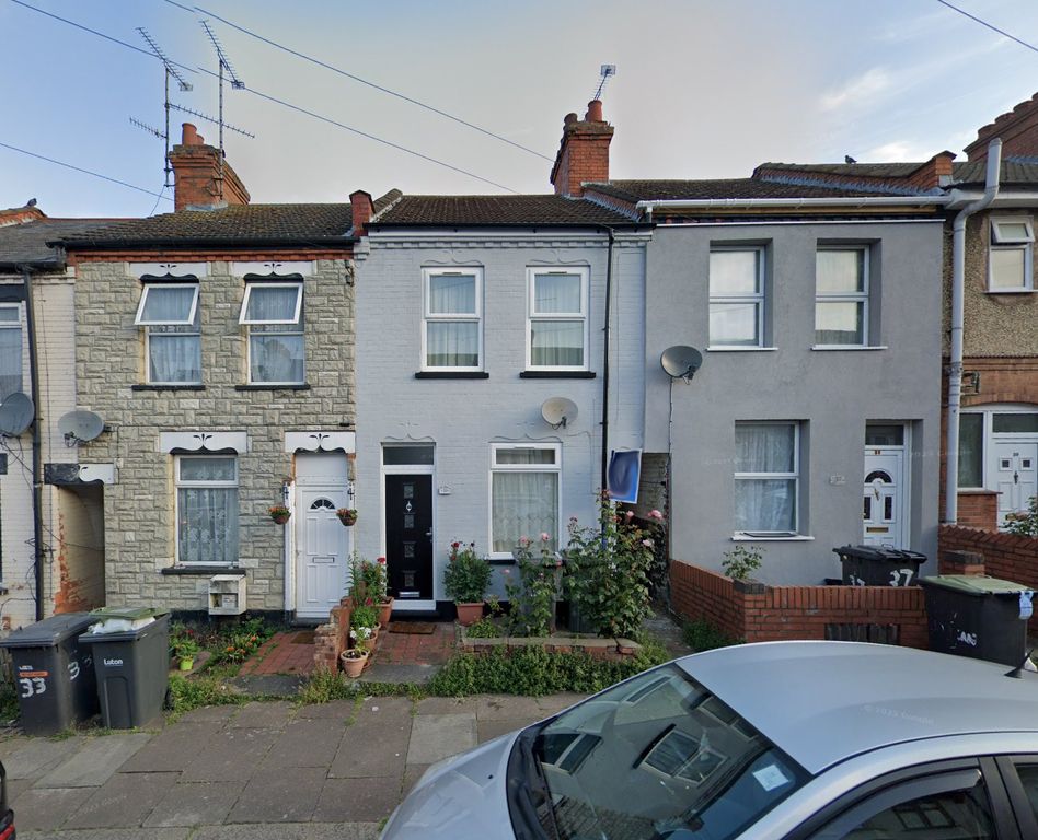 Property photo 1 of 10 Na