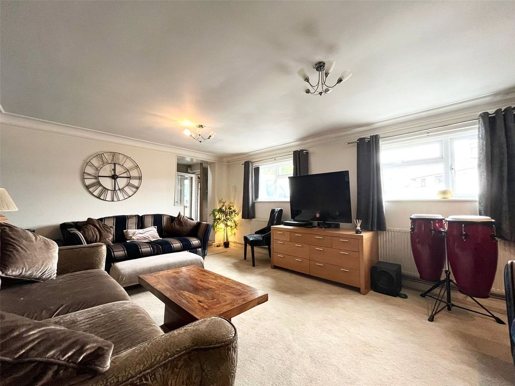 Property photo 3 of 13 Picture No. 15