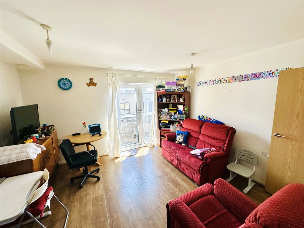 Property photo 3 of 13 Picture No. 10