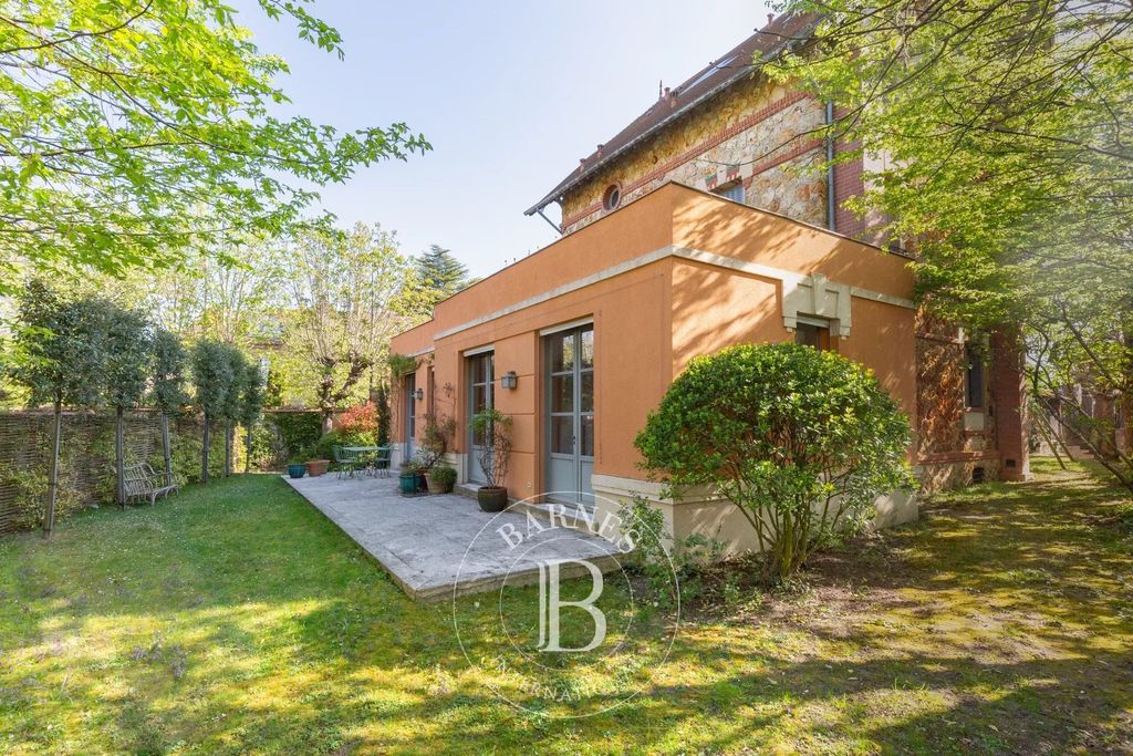 Property photo 1 of 39