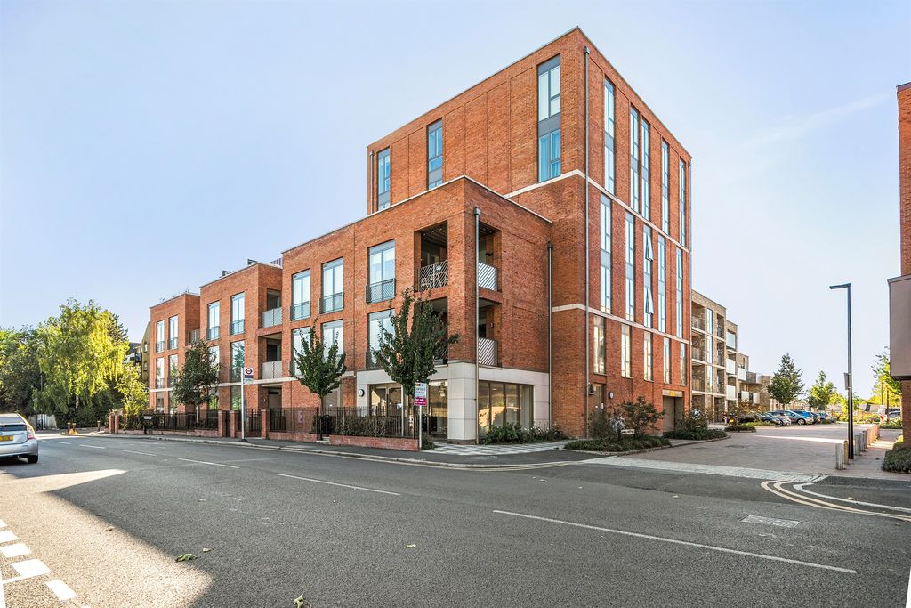 Property photo 1 of 11