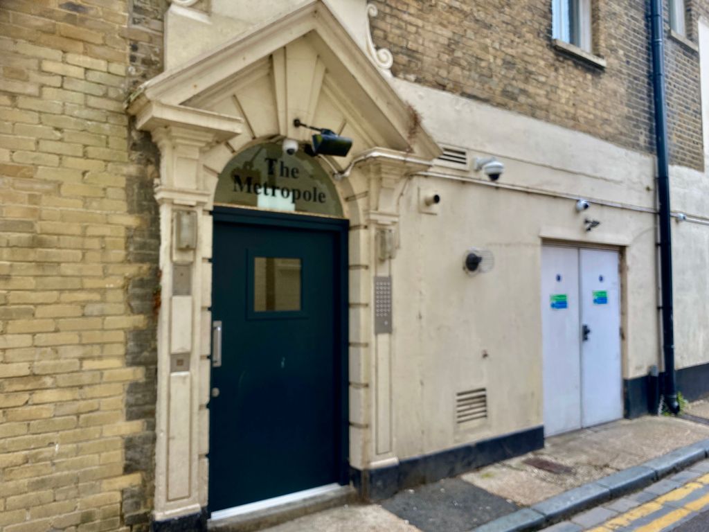 Property photo 1 of 7
