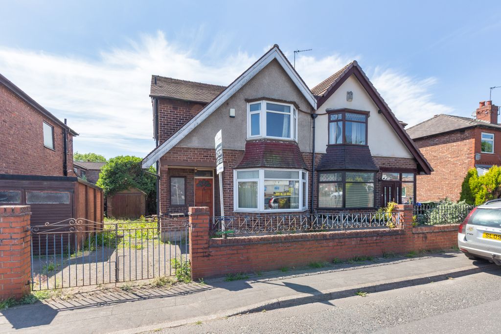 Property photo 1 of 21