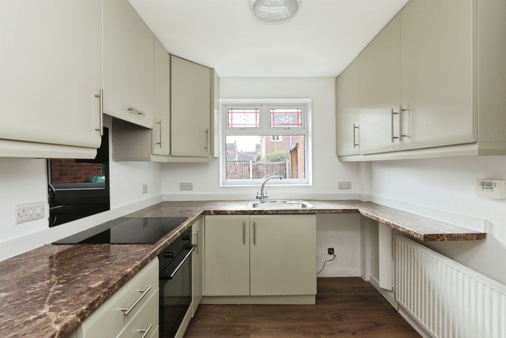 Property photo 3 of 18