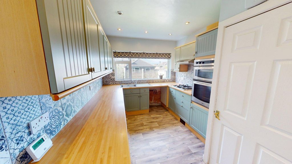 Property photo 3 of 10 3-Deanwood-09172025_143225