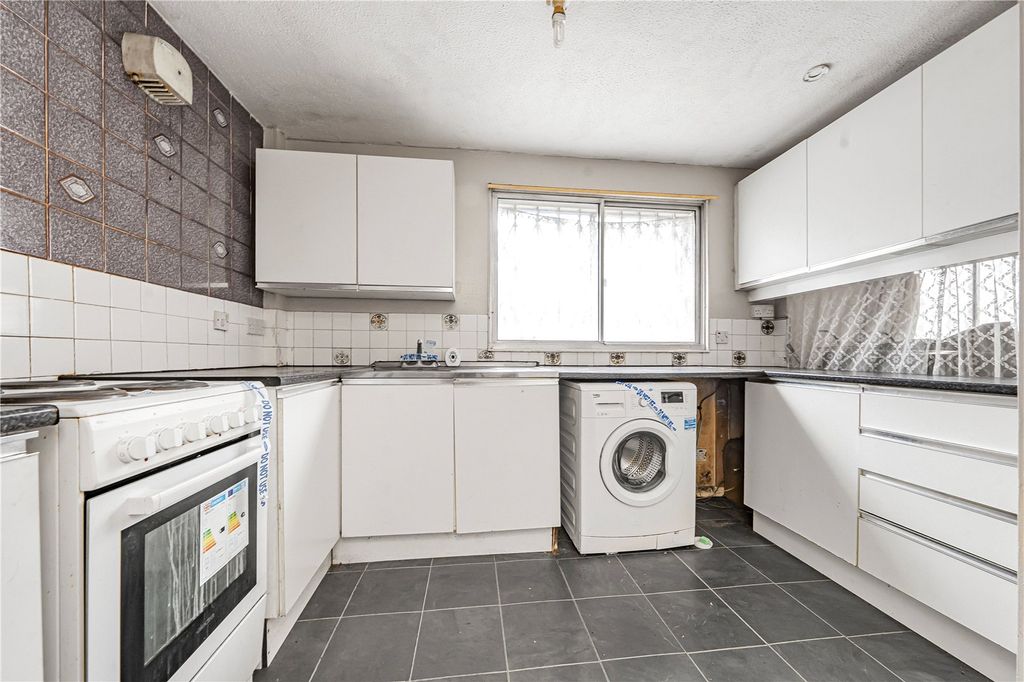 Property photo 3 of 11 Picture 3