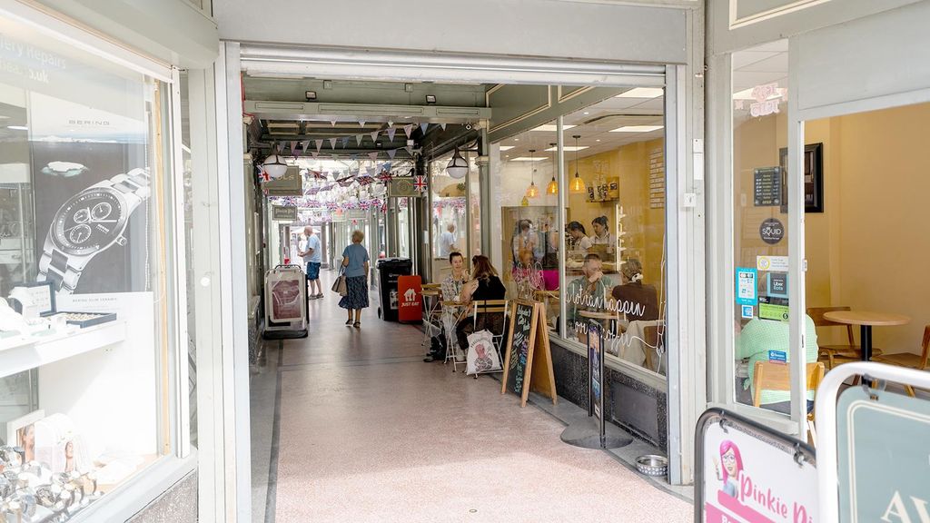 Property photo 2 of 10