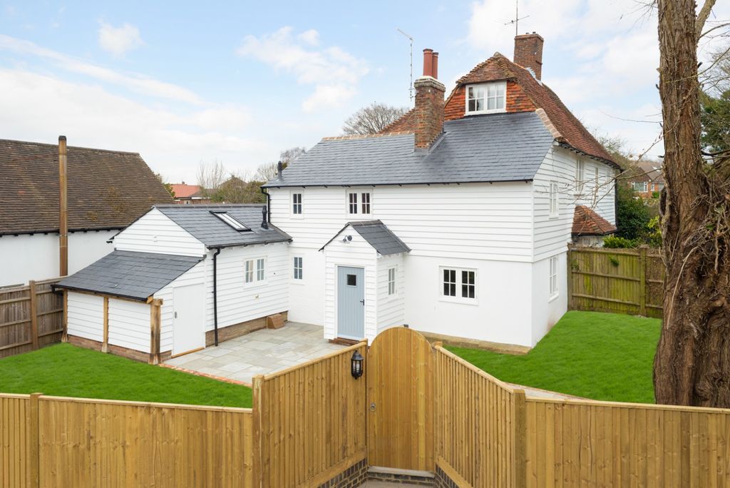 Property photo 1 of 17 2465241