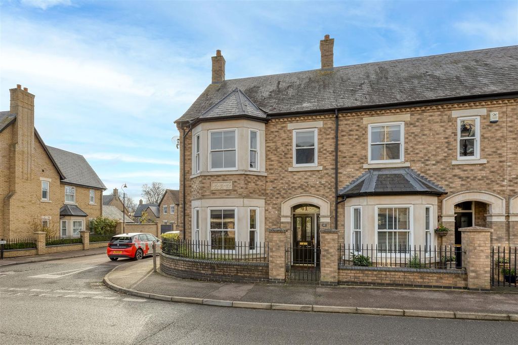 Property photo 1 of 21 Front Aspect