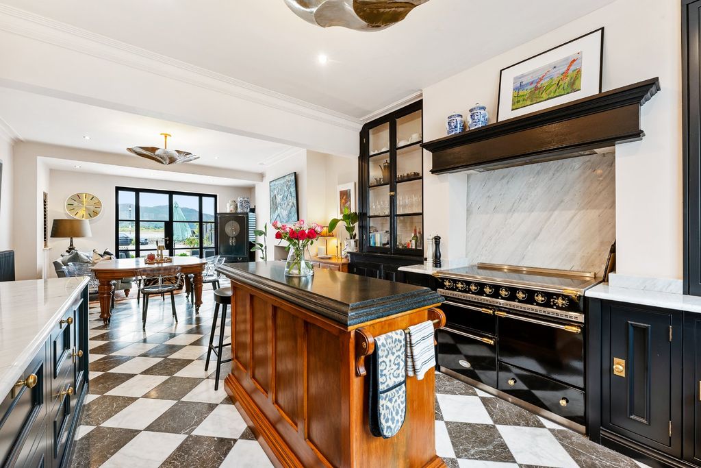 Property photo 3 of 32 Kitchen/Dining Room