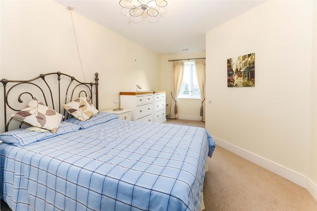 Property photo 3 of 13 1c70d5d9-E27d-Ec11-8d21-6045Bd0E6262.Jpg