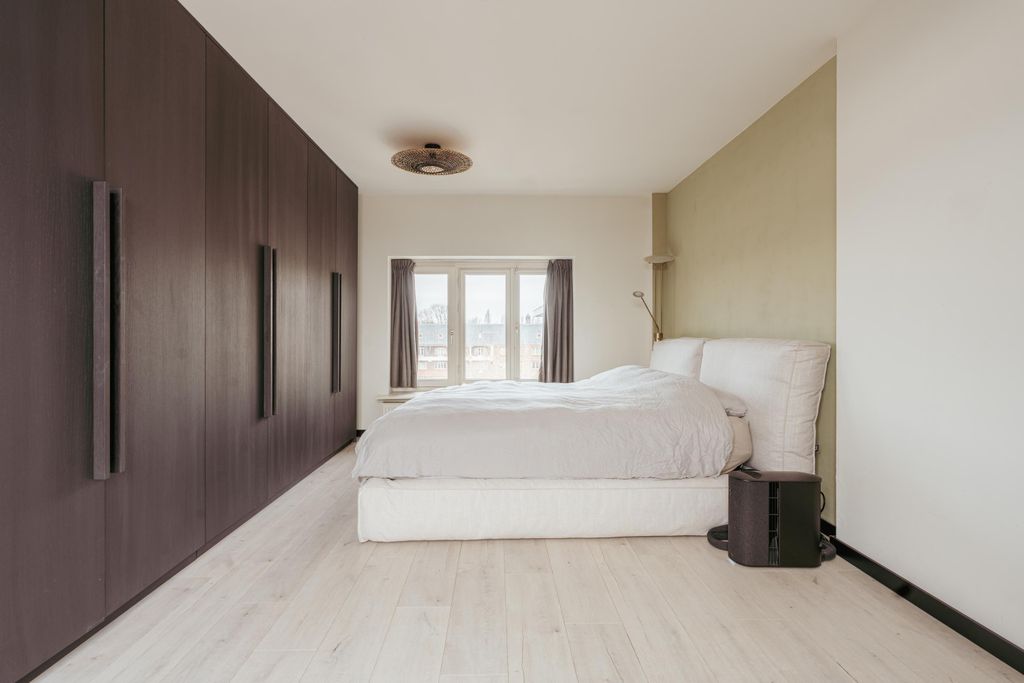 Property photo 3 of 53