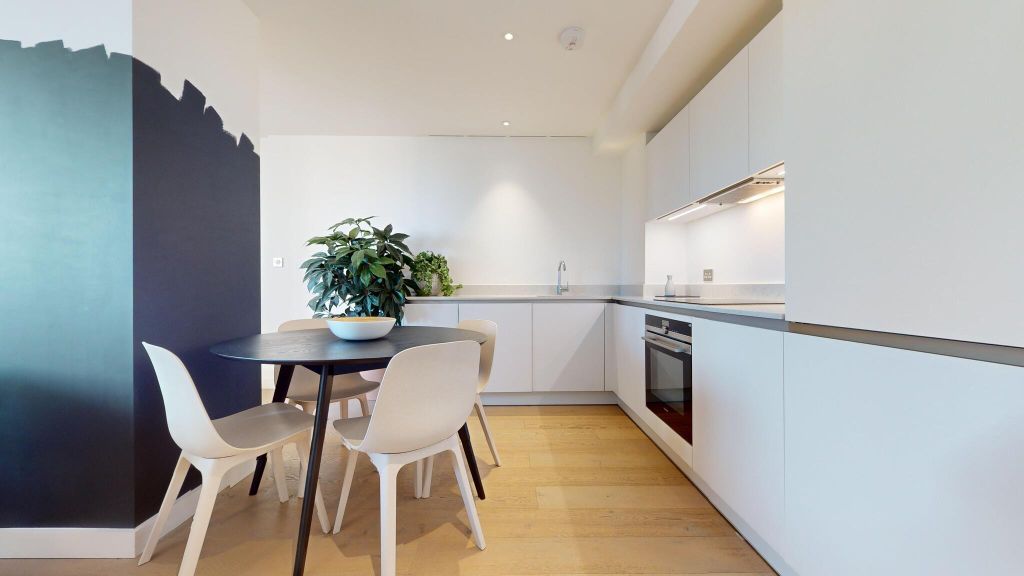 Property photo 2 of 14 Kitchen