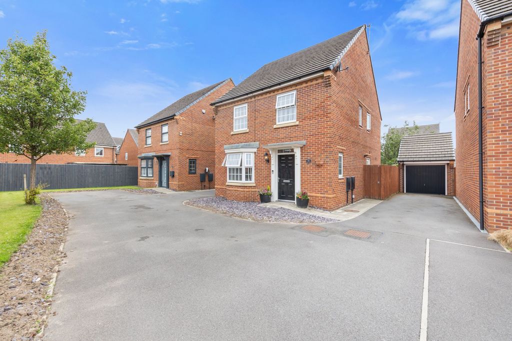 Property photo 1 of 30