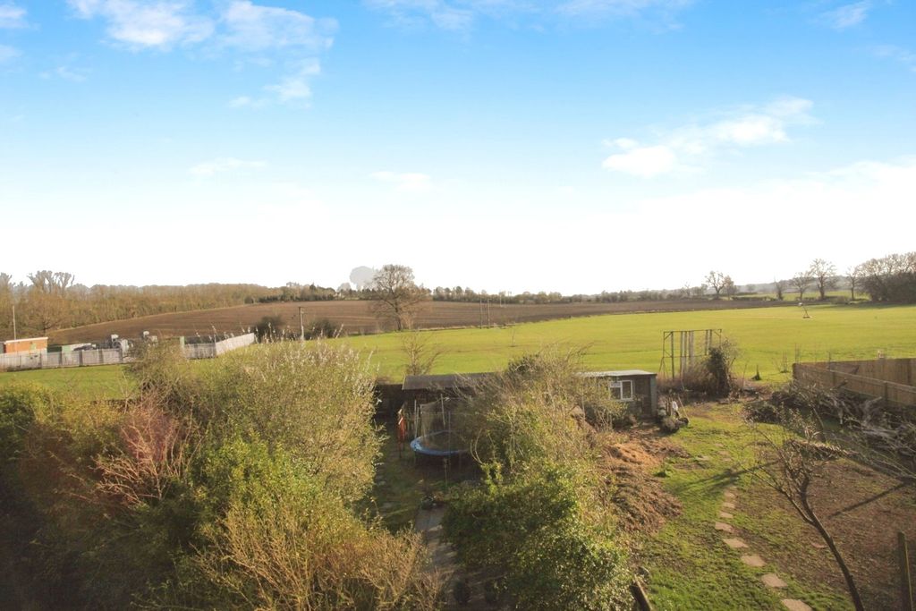 Property photo 3 of 17 Photo