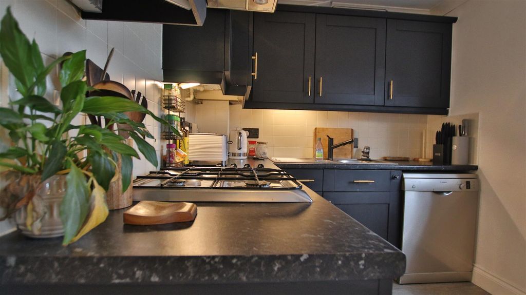 Property photo 2 of 15 Img_9558.Jpg