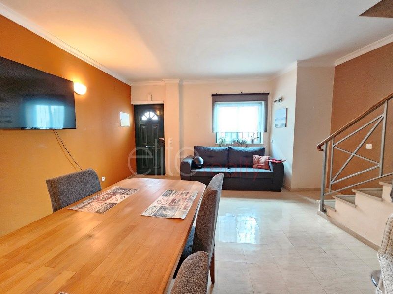 Property photo 2 of 25