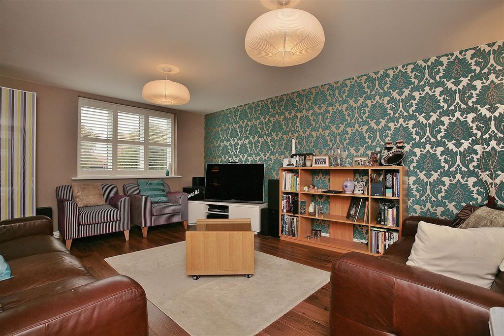 Property photo 3 of 8