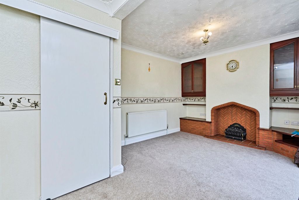 Property photo 2 of 20