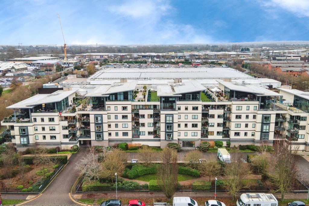 Property photo 3 of 35 Pbox-Img.Jpg