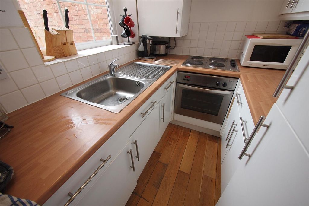 Property photo 3 of 6