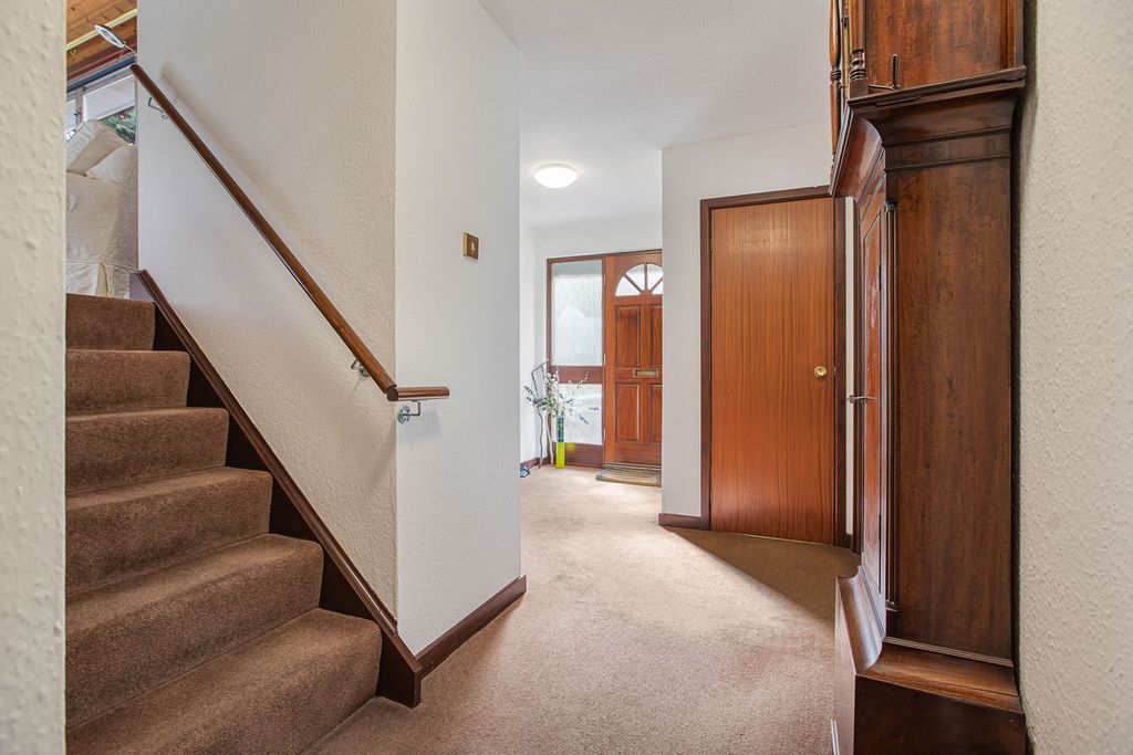Additional image 7 of 4 bed detached house for saleCumnor Hill, Oxford OX2
