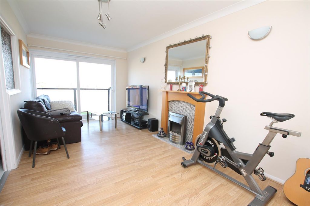 Property photo 2 of 6 Living Room