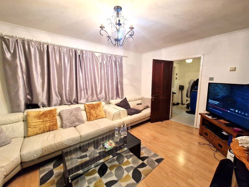 Property photo 2 of 8 Photo 13