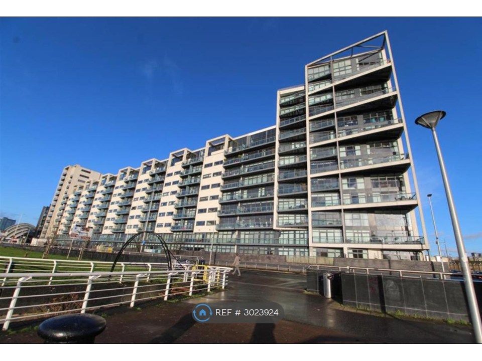 Property photo 1 of 11 Building