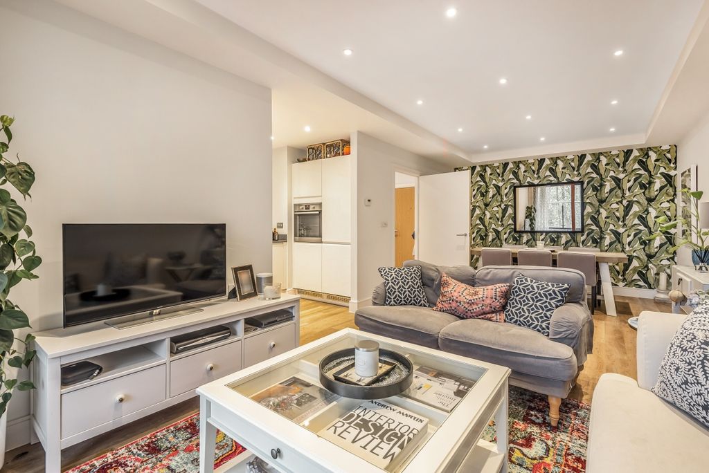 Property photo 1 of 6 405984 (2) c