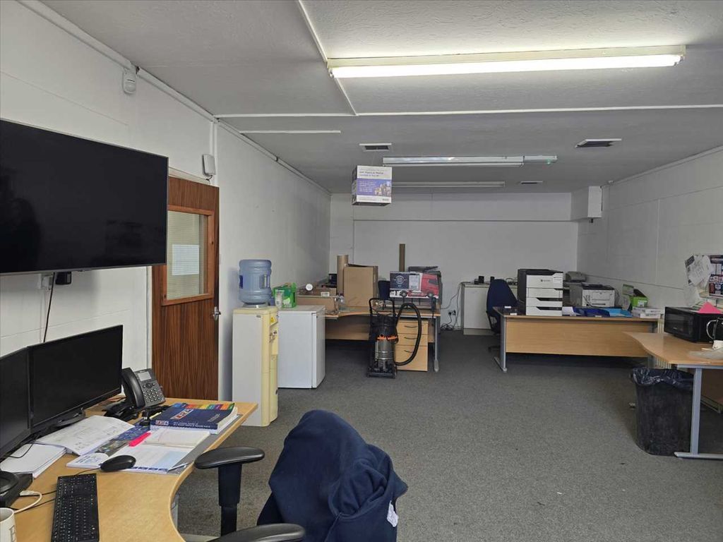 Property photo 2 of 6 Office Four