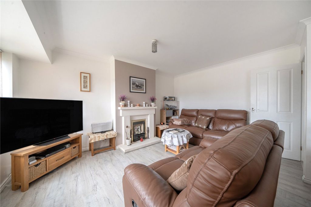 Property photo 2 of 17 Picture No. 04