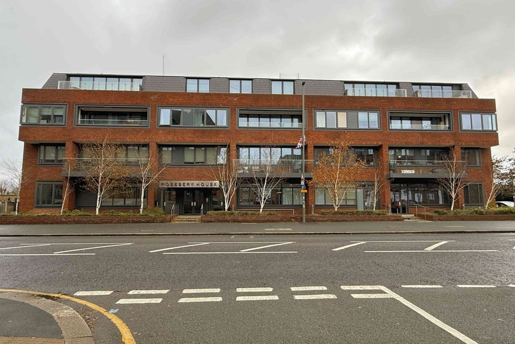 Property photo 1 of 10 View Of Front Of Building