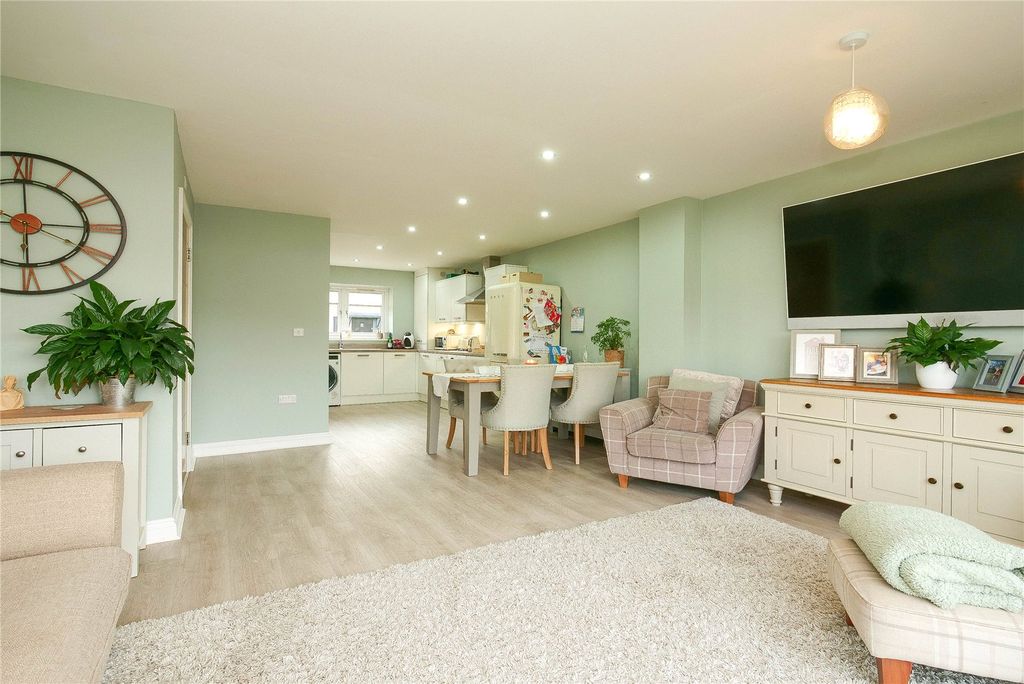 Property photo 3 of 20 Picture No. 13