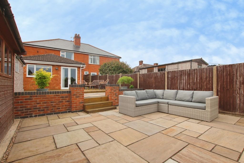 Property photo 2 of 24 4993272