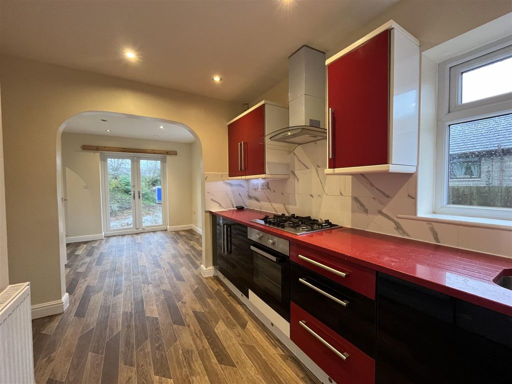 Property photo 3 of 15 Kitchen