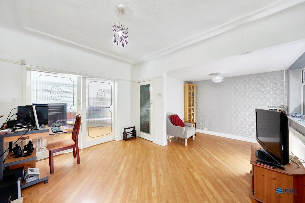 Property photo 3 of 16 Dining/Reception Room
