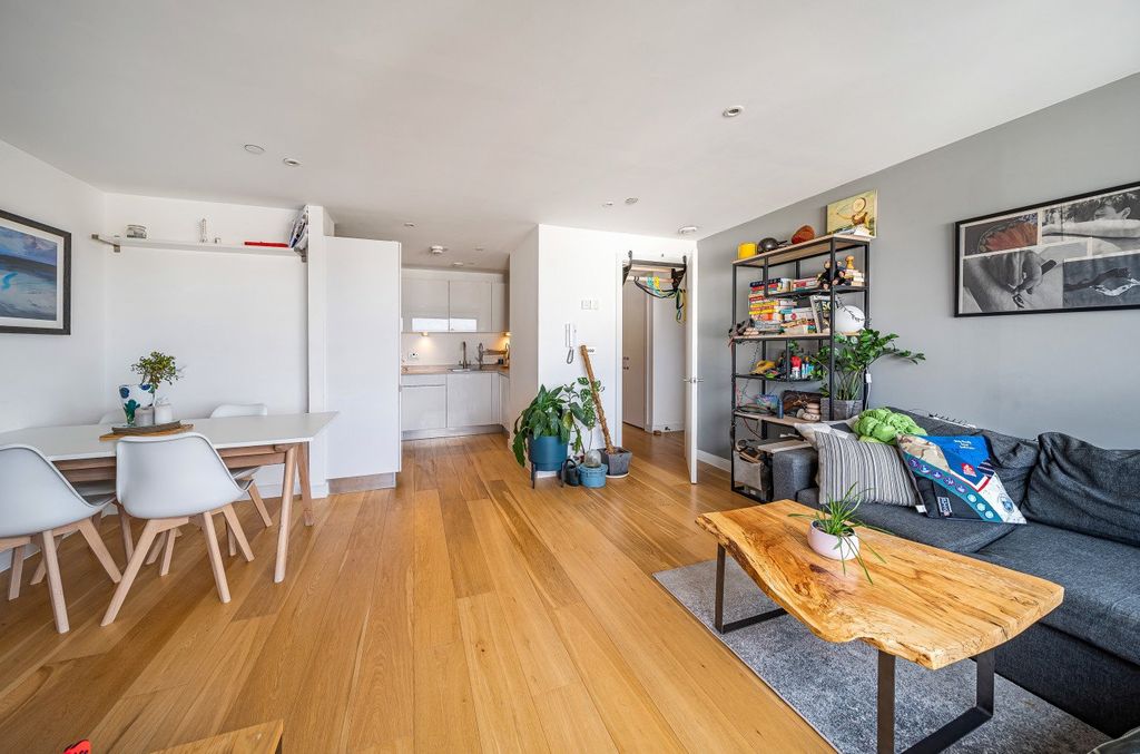 Property photo 2 of 11 Picture No. 05