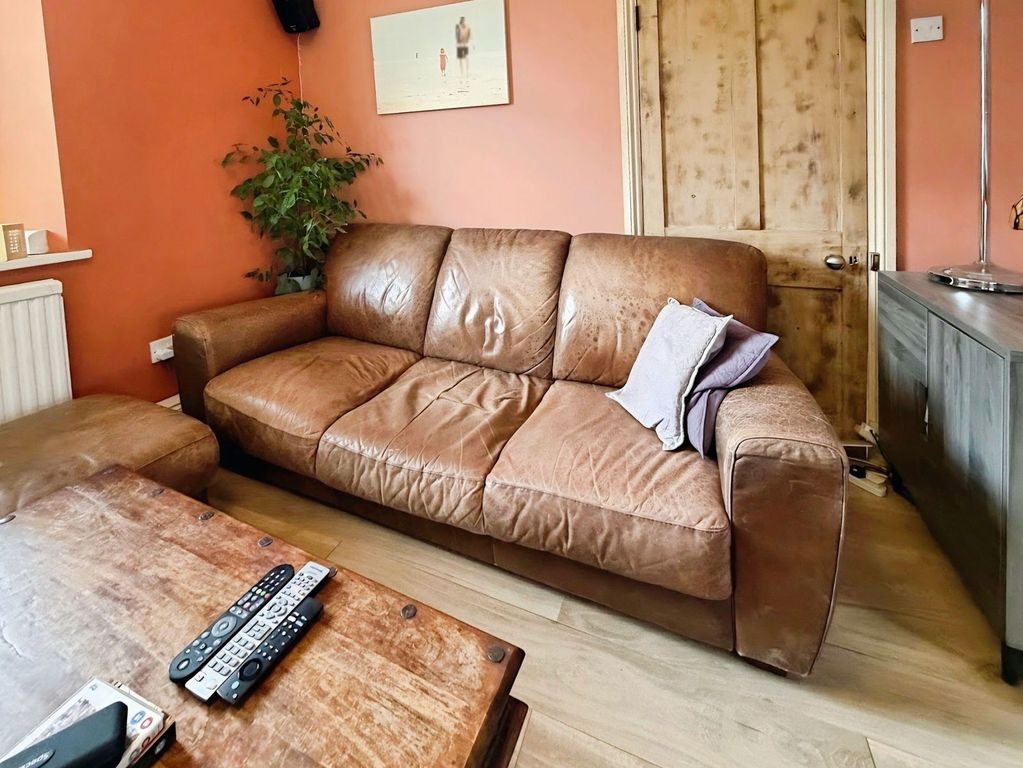 Property photo 3 of 22