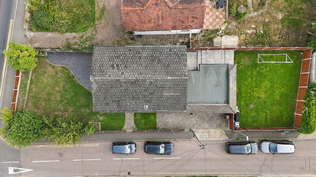 Property photo 2 of 34