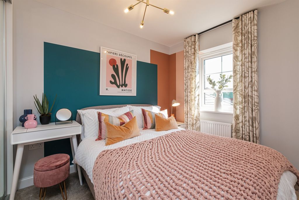 Property photo 3 of 12