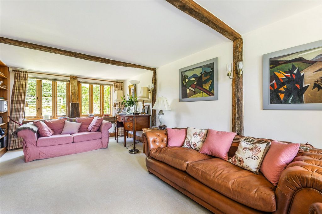 Property photo 3 of 17 Sitting Room