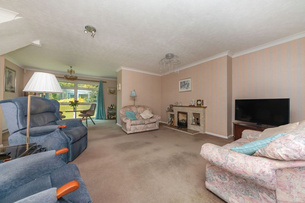 Property photo 3 of 21